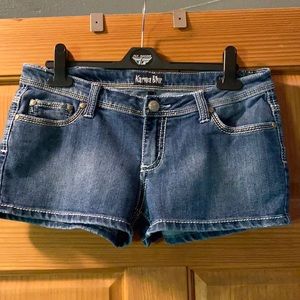 Excellent condition Karma able shorts size 9